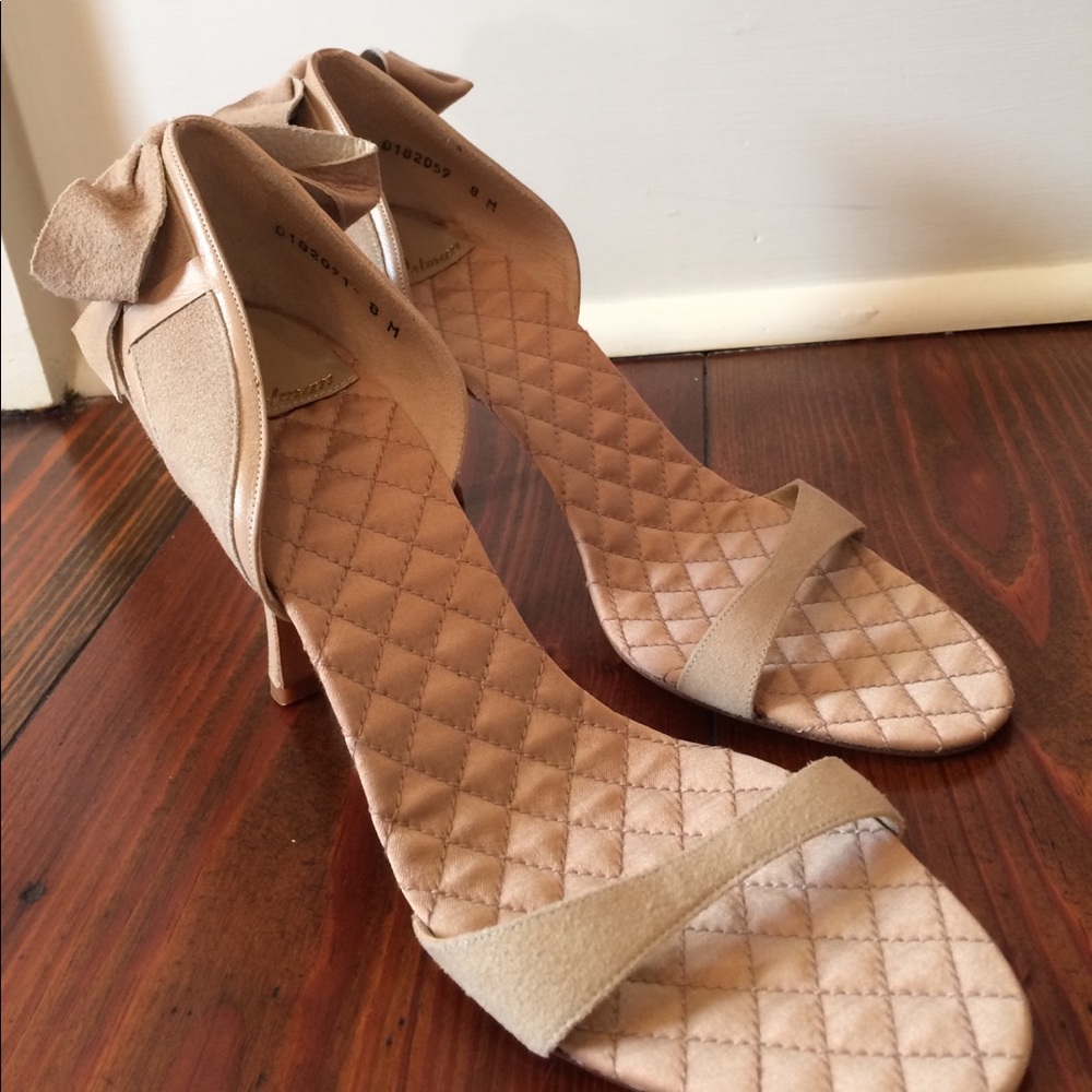 Delman bow back heel